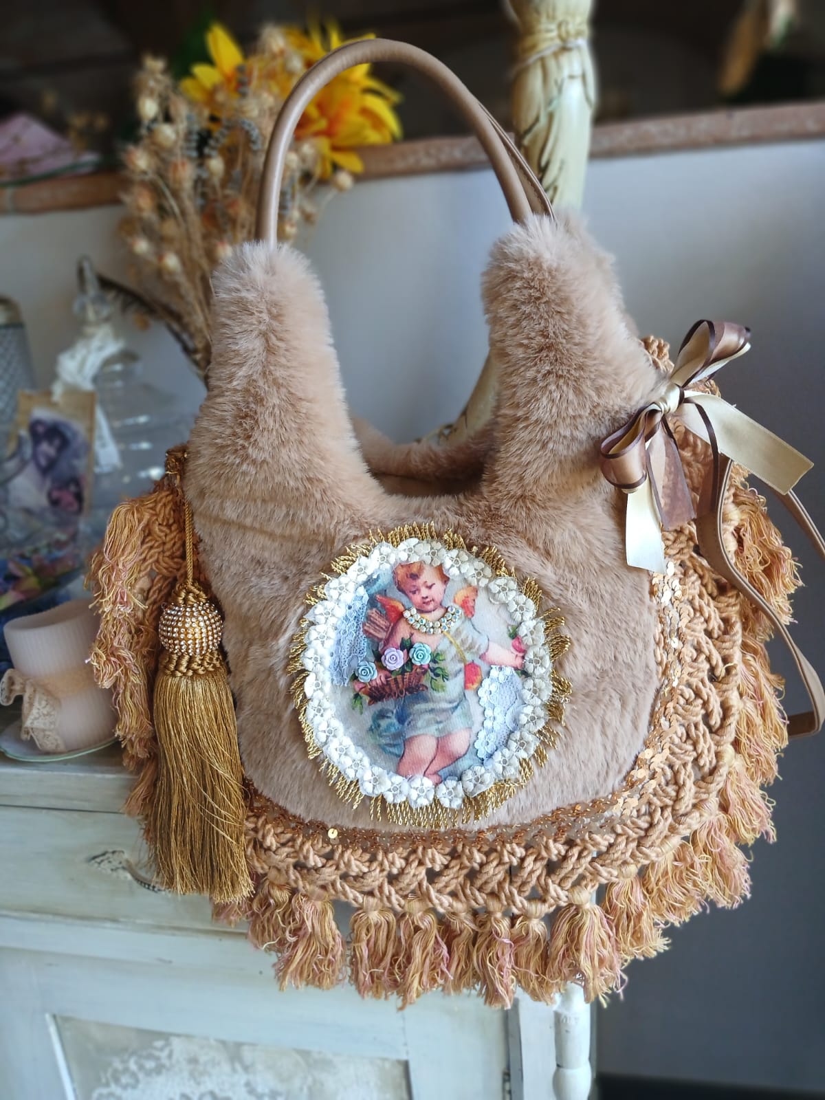 Borsa con angelo e frange